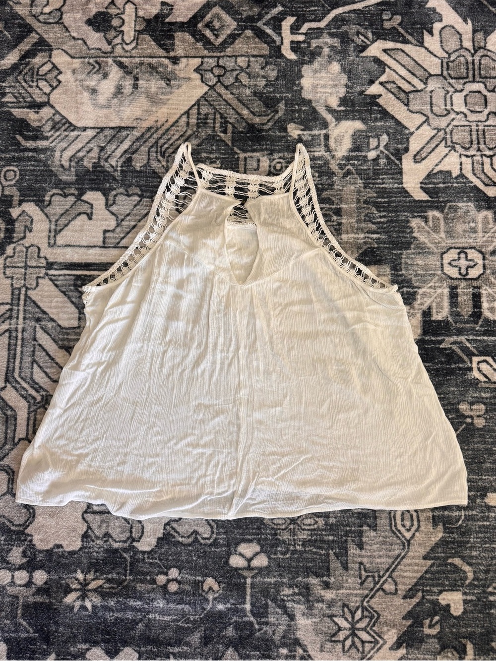 Women’s Cream Crochet-Trim Halter Tank Top Plus Sz 2